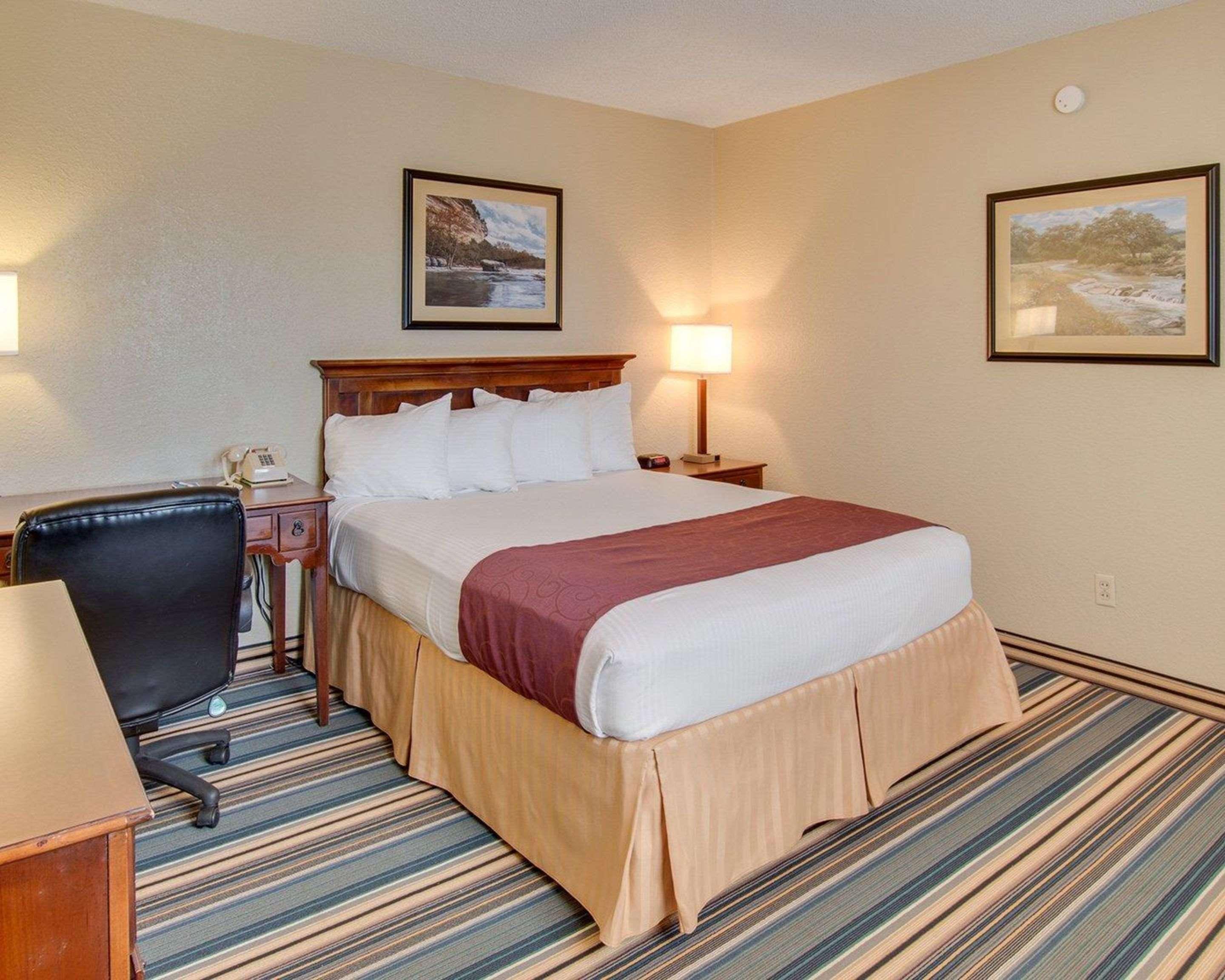 Days Inn By Wyndham Gatesville Ngoại thất bức ảnh